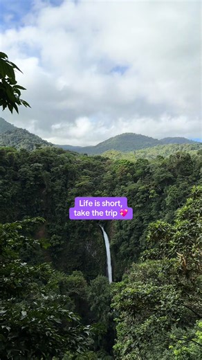 And if you don’t have anyone to go with, no problem! Solo travel is amazing and I highly recommend to try it at least once 💗 And if you don’t want to go completely alone you can join Nonnie Adventures on women’s group trips around the USA! Come explore Hood River, Oregon with us May 8-10th and see some beautiful views with us while making new travel besties 👯🌻 DM us for the sign up link 💖 #usatravel #2026travel #bucketlisttravel #pnwadventures #girlswhohike