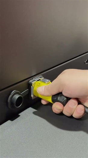 Unboxing the 135" lifting and folding led TV