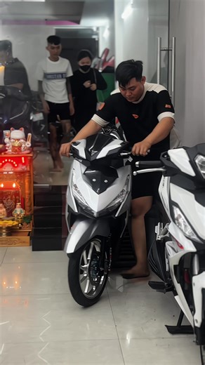 Vario 125 2017 rời đội full lúa theo e trai Bến Cát 😍 Cảm ơn e trai đã tín nhiệm shop ❤️ #xemaykimhoang#hotrotragop #xemaybencat #vario2017 #tiktok