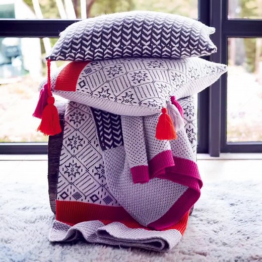 Looking for an easy way to update your space? Try changing your throw pillows! Shop our selection of pillows here: http://wstlm.co/60038BH2v | West Elm