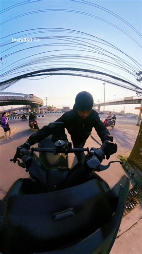 เมื่อรถแบตหมด ขอสมน้ำหน้าคุณหน่อยนะคะ ชอบเปิดทิ้งไว้ ยันมาถึงหน้าปากซอยแต่ต้องย้อนศรเข้าซอยข้างๆ ให้เข็นรถเองจ้า 🤭☺️@narawitmeepom @~{ โสเองในเกมส์ชื่อดอร่า }~ #เที่ยวฮีลใจ #สู้ชีวิตแต่ชีวิตสู้กลับ #ติดตามมาติดตามกลับใจมาใจกลับ🥰🥰🥰