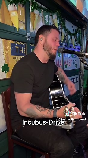 Live Highlights from Incubus Performance