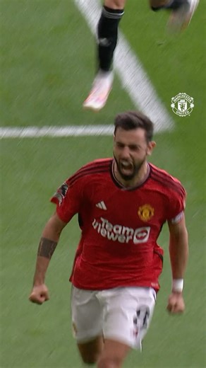 Leading by example 👊🔥 | Manchester United