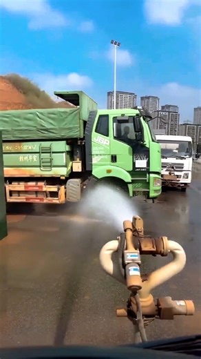 😱TRUCK COVER HACK TO STOP SOIL SPILL #shorts #unfilteredclasses