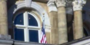 Traveling flag honoring nation’s 250th anniversary flies over Iowa State Capitol