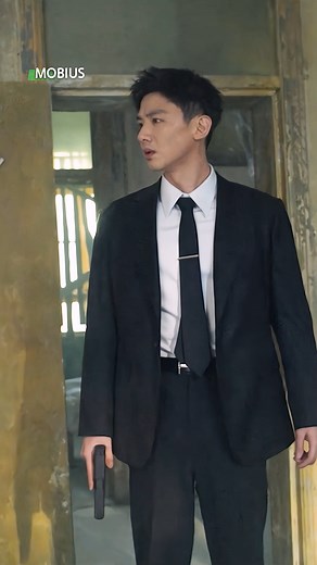 2.3M views · 81K reactions | Langsung aman deh di pelukannya殺 #iqiyi #mobius #baijingting #wenyongshan #cdrama | iQIYI Indonesia | Facebook