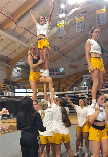 Imma start posting random pyramids and stunts now bc why not #cheer #wmu #collegecheer #pyramids #westernmichigan