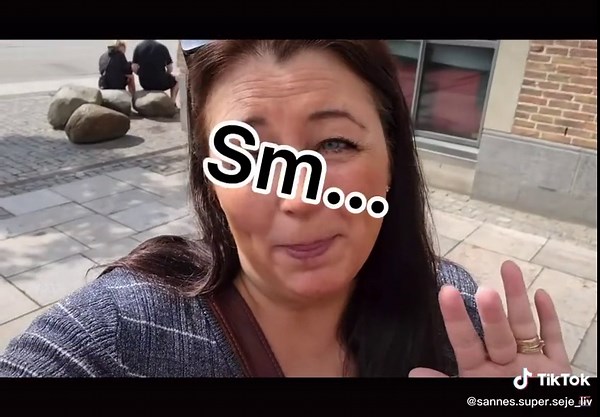 Funny Woman Pooping Video