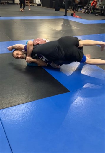 #jiujitsu #americanjiujitsu #brazillianjiujitsu #ajj #bjj #groundgame #nogi #gi #judo #muaythai #kickboxing #mma #wrestle #wrestling #takedowns #yoga #bootcamp #jrskappack #skrappack918 #jiujitsugirls #womensjiujitsu #defense #selfdefense #carsonfightandfitness #martialarts #tulsa #tulsatime