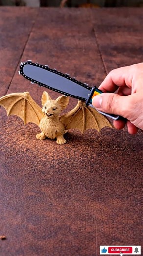 Mini chainsaw Bat
