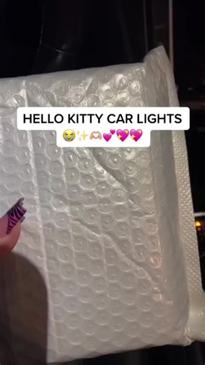 link in bio for all my sanrihoes love u 😽 #hellokitty #hellokittycore #sanrio #caraccessories #hellokittycaraccessories #pinkcaraccessories