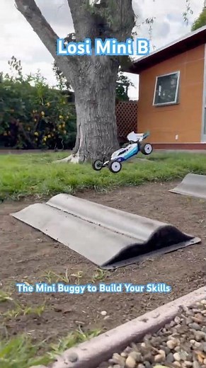 The Losi Mini B Will Build Your Skills as an RC Driver