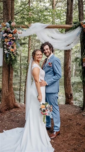 Peacham Lavender Farm of Vermont on Instagram: "Every bouquet you see here was lovingly designed by the couples themselves, their bridal parties, and their families—using Peacham Lavender Farm’s Bulk Wedding Flowers. 💐✨ This affordable option gives you the freedom to create floral magic together- an experience filled with laughter, creativity, and memories that last long after the big day. Gorgeous florals don’t have to cost bouquet-tloads! (did you see what I did there?!). 🥰🌸💐 Be sure to st