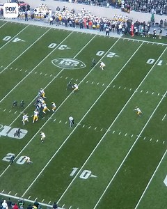 Kenneth Walker looked good from all angles today 🙌 Brought to you by the FOX Sports 5G View App Powered By Samsung #GalaxyZFold3 5G #ad | College Football on FOX