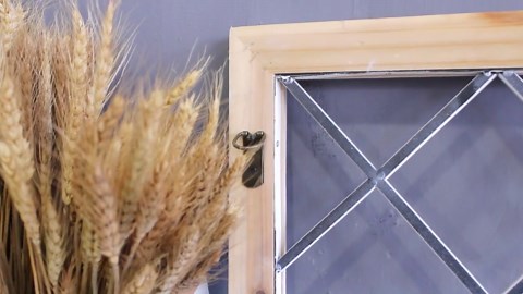 Sintosin Wall Decor Window Frame 40"x20", White Distressed Wood Window Pane, Rustic Farmhouse Wall Mounted Decorative Frame for Christmas Thanksgiving Holiday Home Decor