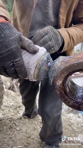 #weld #welder #excavatorlife #heavyequipment #excavator #lineboring