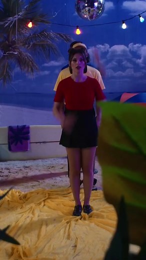 We love to H.O.L.I.D.A.Y with @San Cisco 💛💙💜❤️#TheWiggles #sancisco #holiday #rewiggled