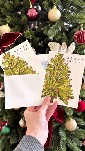 Brush with Bree | Procreate Brushes & Digital Art on Instagram: "This is your reminder that you can use procreate to design and create your own Christmas cards!🎄✨ I’ve started creating some card designs so that I can get them printed at my local print shop and give them out to my friends and family this festive season. I love doing this so much 🩷 What im using: 🎨 the watercolour brush and canvas is from the realistic watercolour brush set 🎄the tinsel used is part of the realistic tinsel set 