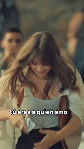 946K views · 22K reactions | Tardó en encontrar el amor #LaNoviaDeEstambul #AslıEnver #ÖzcanDeniz | La novia de Estambul - İstanbullu Gelin | Facebook