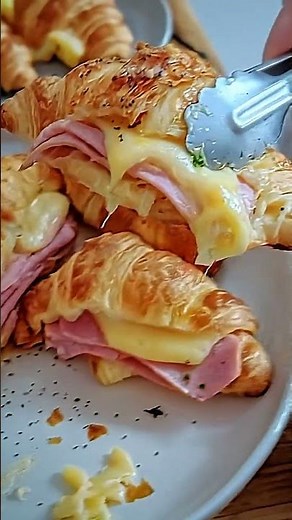 Ham & Cheese Croissant Melt 🥐🧀 | Flaky, Buttery & Easy Breakfast Recipe