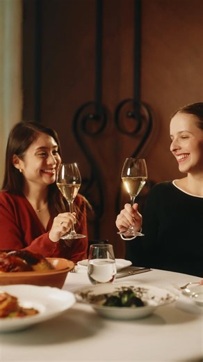 【Taste the Best, Feast Your Way 您的君悅美饌指南🍽️💫】 What's on your Grand Hyatt foodie bucket list? The 𝐆𝐫𝐚𝐧𝐝 𝐃𝐢𝐧𝐢𝐧𝐠 𝐄-𝐏𝐚𝐬𝐬𝐩𝐨𝐫𝐭 is your guide to the ultimate feast of unlocking six iconic hotel dishes including Grand Café’s popular Hainanese Chicken Rice, Grissini’s signature Spaghetti All’ Astice🍝, One Harbour Road’s Deep-fried Boston Lobster Claw🦞 and more from 1 December! 實現您的君悅美饌願望清單！美食電子通行證於12月1日起帶您品嚐咖啡廳馳名海南雞飯、Grissini人氣龍蝦意粉及港灣壹號椒鹽百花龍蝦鉗等六款經典美饌，一場星級美食之旅就此展開。 Buy now 立即購買：http