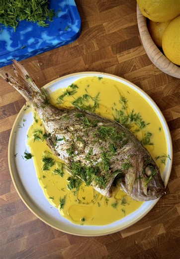 🇬🇷 EAT MORE GREEK Day 5 - Ladolemono (λαδολέμονο)... This is the only ladolemono recipe you will need in your life to achieve a glowing golden colour that is thick and completely emulsified and so glossy it shimmers like a mirror. Pour it over baked fish (like this baby snapper), roasted vegetables, white meats and it even works well in salads. Highly adaptable but always delicious. FOR THE RECIPE: Head to creamyconfusion.com.au (link in bio). . . . ##eatmoregreek##ladolemono##lemonoliveoil##d