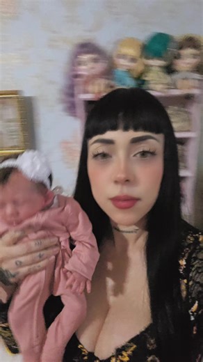 Reborn Dolls: La Surge de Silicón y Personalización