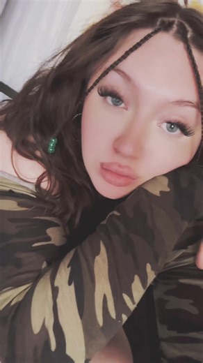 Samantha 𓋹 (@_samanthamaee)’s videos with Nicki For the Money verse - pink friday 2