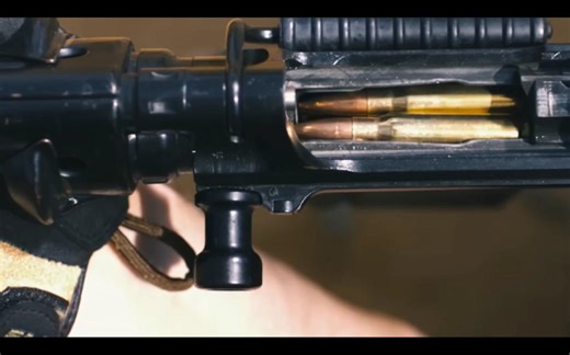 慢镜头感受FN FAL自动步枪射击 Inside the FN FAL