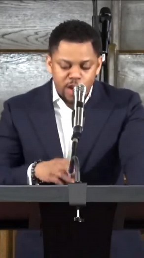 Sermon: “Meeting God at the Intersection” Text: Exodus 14:13-15 Guest Preacher: Pastor Frank Harris, Jr., Senior Pastor, Second Canaan Church ⏯ Replay this sermon on our YouTube or Facebook channels. #sermonrecap #sermonclip | Greater Christ Baptist Church