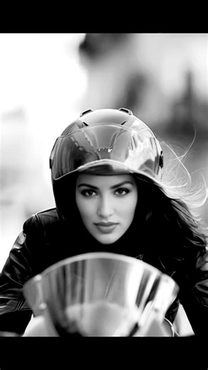 Videoclipuri postate de Aurelia Cristina Kauntz (@aurelialakatos) cu original sound - Xeno