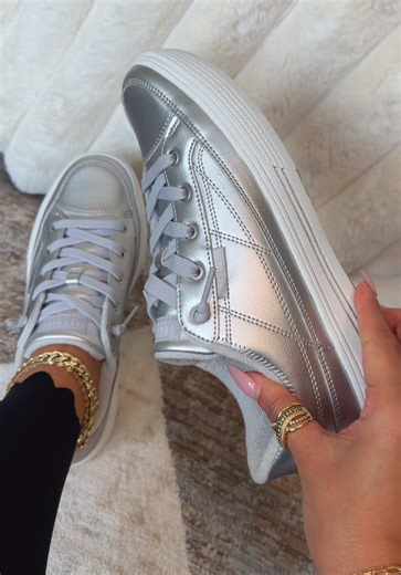 Skechers Arch Fit Tennis Shoes: Comfort and Support