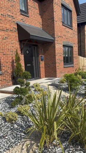 Let the light in! 🌞🌞 We’re so excited to welcome spring, and see how your Bellway homes come to life this season! 🌷 Who else is ready for brighter days? 🫶🏼 | Bellway