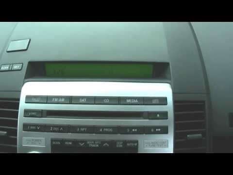 How to Set the Clock and Radio for a Mazda