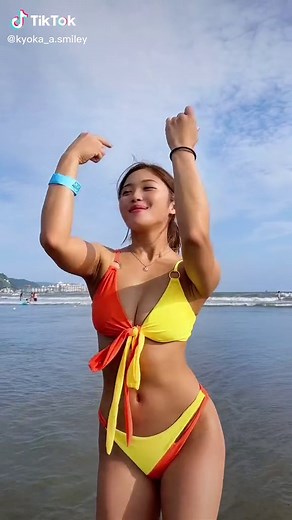 ホクロあったー？#おすすめ #fyp #水着 #海 #ビキニ