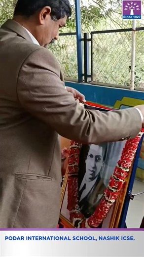 PODAR INTERNATIONAL SCHOOL ICSE, NASHIK on Instagram: "𝐏𝐨𝐝𝐚𝐫 𝐈𝐧𝐭𝐞𝐫𝐧𝐚𝐭𝐢𝐨𝐧𝐚𝐥 𝐒𝐜𝐡𝐨𝐨𝐥, #𝐍𝐚𝐬𝐡𝐢𝐤 𝐈𝐂𝐒𝐄. *Mathomenia 2025: Celebrating the Magic of Maths! * Podar International School hosted Mathomenia, a maths exhibition honouring the legendary mathematician Shrinivasan Ramanujan! Students showcased incredible models and projects, divided into Junior and Senior groups. The competition was fierce, but the top 3 winners stood out! Principal Dr. Manohar Mahajan motivated