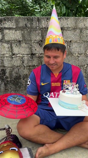 Messi only likes playing with Ronaldo.