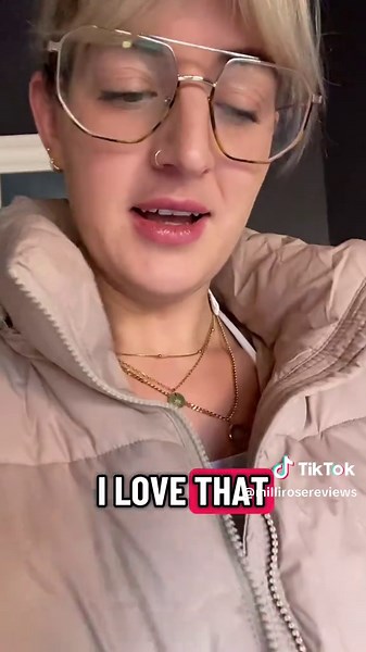 OBSESSED!! This coat is on another level of comfort! HELLOOOO FLEECE POCKETS, where have you been all my life?! This is a SIZE M in the OAT colour!! Get it quick whilst it’s on SALE! #tiktokshop #ttshop #tiktokmademebuyit #womenswear #puffercoat