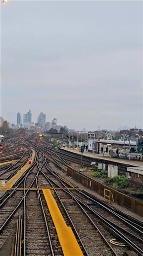 Clapham Junction! #shorts #viral #train #station #london #clapham #timelapse