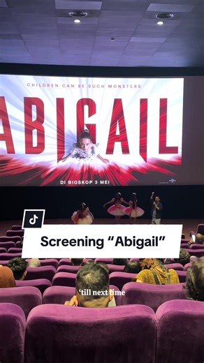 Review Abigail Film: Bocil Pakai Baju Balet Darah-Darah, Muay Thai hingga Nano Glow Clinic
