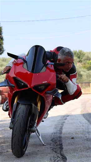Protrainer motorcycle school on Instagram: "Master your riding skills with our expert tips and tricks 🏍️💪 Book your session now to learn more techniques and elevate your performance on track or road! For details, call 📞 03 923195 #MotorcycleTraining #RideSmart #TrackLife #LebanonRiders #MotoSkills #RideSafe #BikerLife #TrainingDay #AdrenalineRush #RideWithUs"