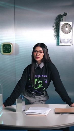 Charlotte Folk Staple: Comfort and Style for the Modern Workspace