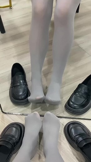 Winter Pantyhose and Stockings Fashion Trends