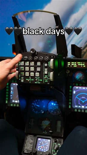 🖤🖤 BLACK DAYS hos F-16 SIM EXPERIENCE 🖤🖤 Spar 20% på bookinger og gavekort til en uforglemmelig oplevelse ✈ Køb den perfekte julegave til en, som du holder af ❤️ Rabatten gælder fra d. 27/11 - 30/11. #f16sim #oplevelser #aviationlovers f16simulator avgeek | F-16 Sim Experience