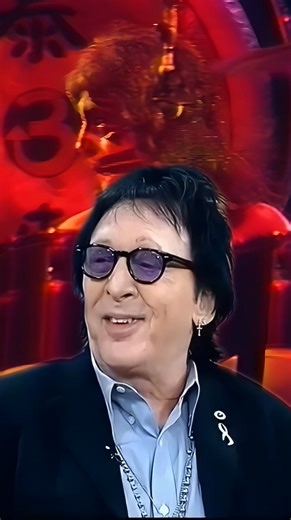 Peter noticed a lump in his chest after a workout. Like many men, he didn’t think much of it at first. Breast cancer was something he associated with women, not with himself. But when the lump didn’t go away, he decided to get it checked by a doctor—a decision that ultimately saved his life. * #PeterCriss #KISS #BreastCancerAwareness #MaleBreastCancer #CancerSurvivor #RockLegend #HealthAwareness #EarlyDetectionSavesLives | Bang-A-Gonzo