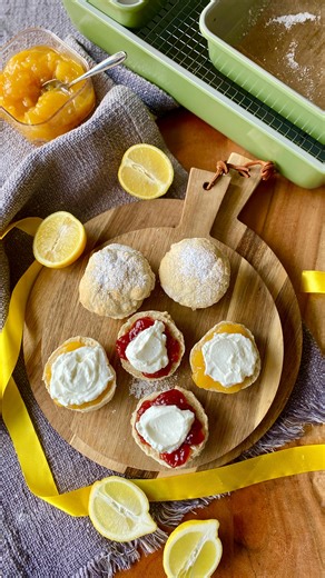 Laura Nightingale on Instagram: "Lemonade scones using my new @procookuk stand mixer and ProCook Soho bakeware range. Let’s get cooking! Recipe makes 5 🍋 300g self raising flour (or plain all purpose with 1 tsp baking powder) 🍋 150g lemonade or sprite 🍋 Zest and juice of 1 lemon 1️⃣ Mix everything to form a smooth and pliable dough. If it’s too dry add more lemonade or too wet add more flour. 2️⃣ Roll out the dough to around 2cm thick then use a cookie cutter to cut out 5 discs using up all o