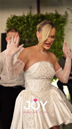 Living Every Moment of Her Wedding to the Fullest