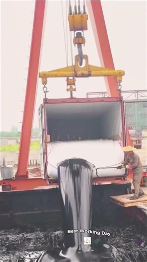 How giant flexitangs are emptied: Black gold flows like a river