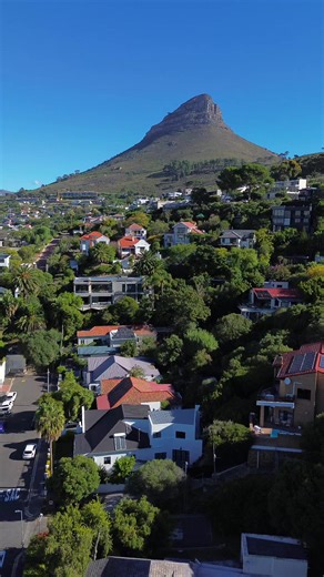 Listed and Sold in just ONE day ✨🏡 Situated in a prime and peaceful cul-de-sac in sought-after Tamboerskloof. 💰 Sold at FULL asking price: R17 500 000 💵 Cash Offer 📍 Erf Size: 1220sqm 🛏 3 Bedrooms 🛁 2 Bathrooms Another incredible sale concluded in record time — grateful for the trust and opportunity 🙏✨ #Tamboerskloof #listingagent #Sold #CapeTown #realestate