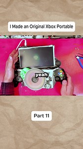Original Xbox Portable Build with Screen and Accessories